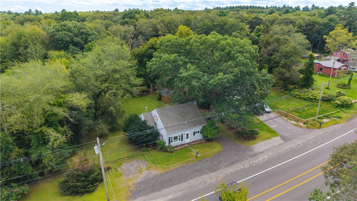 147 Danielson Pike