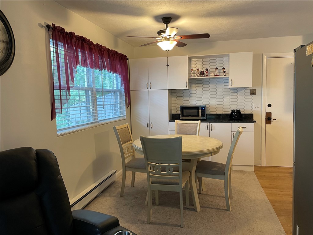 Smithfield, Rhode Island 02828, United States, 2 Bedrooms Bedrooms, ,1 BathroomBathrooms,Residential,Pending,190088