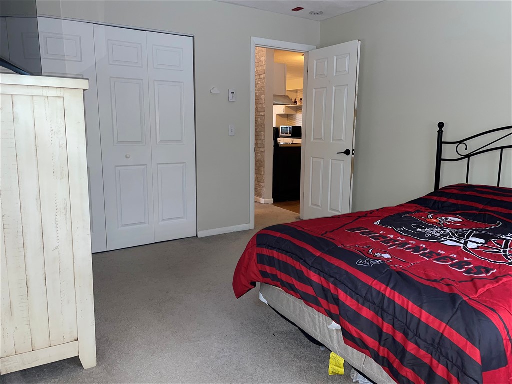 Smithfield, Rhode Island 02828, United States, 2 Bedrooms Bedrooms, ,1 BathroomBathrooms,Residential,Pending,190088