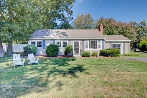 9 Sherwood Lane Barrington RI 02806