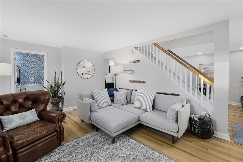 208 Marlborough Street 4