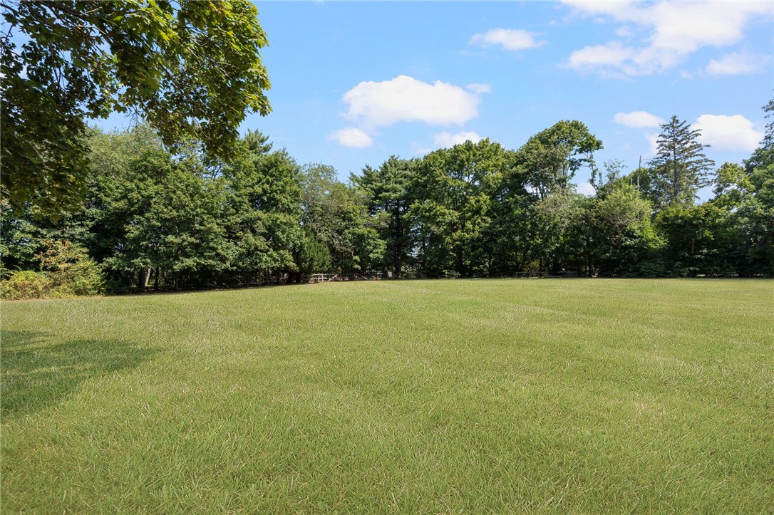 North Kingstown, Rhode Island 02852, United States, 3 Bedrooms Bedrooms, ,2 BathroomsBathrooms,Residential,Active,182924