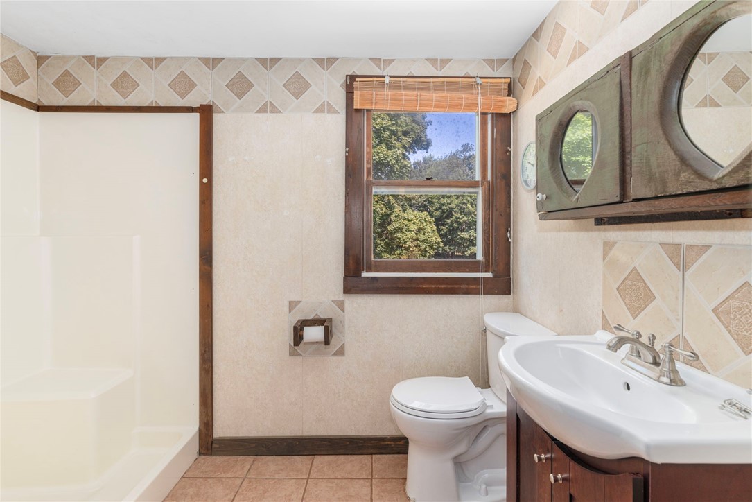 North Kingstown, Rhode Island 02852, United States, 3 Bedrooms Bedrooms, ,2 BathroomsBathrooms,Residential,Active,182924