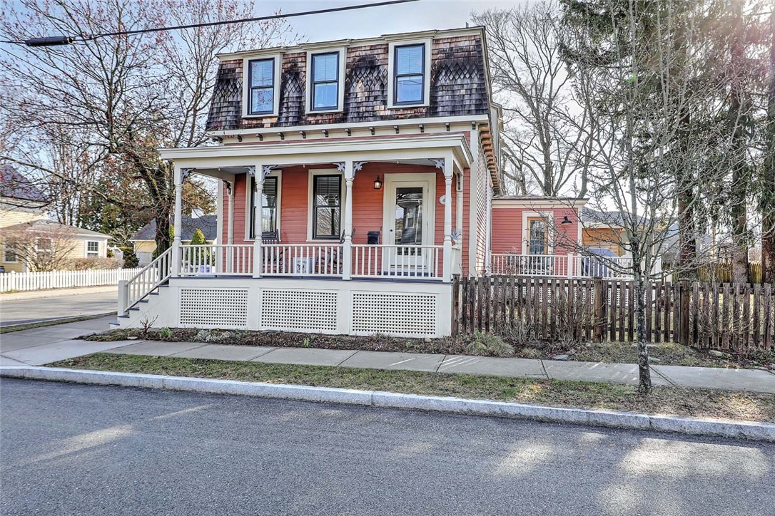 27 Sowamsett Avenue