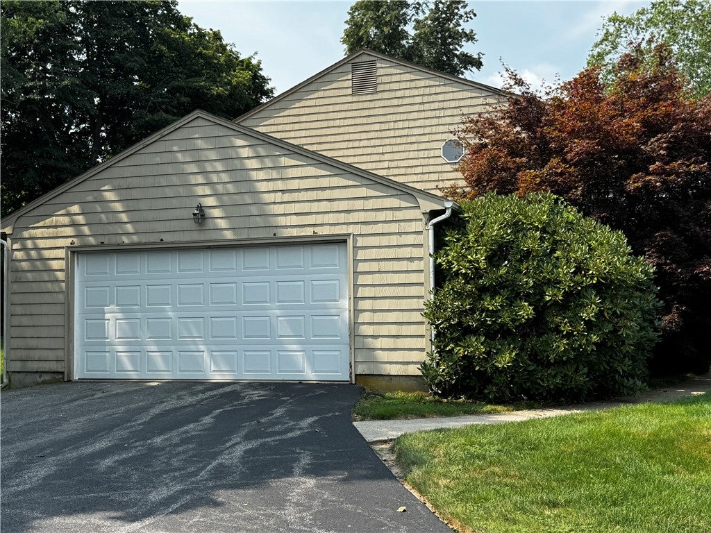 20 Hanley Farm Road