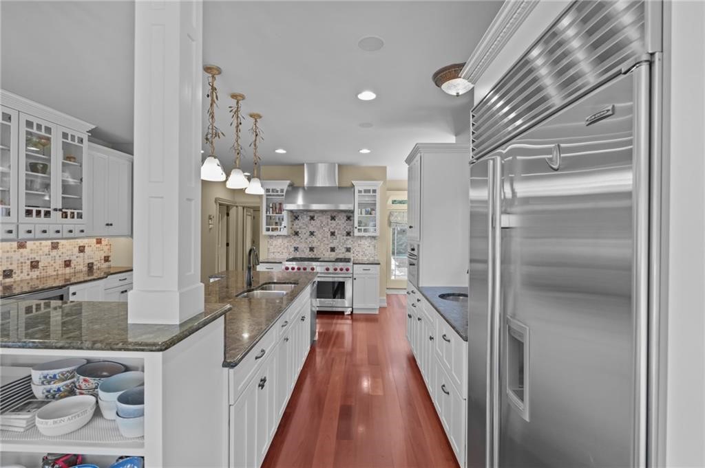 Narragansett, Rhode Island, 02882, United States, 4 Bedrooms Bedrooms, ,4 BathroomsBathrooms,Residential,Active,2032894