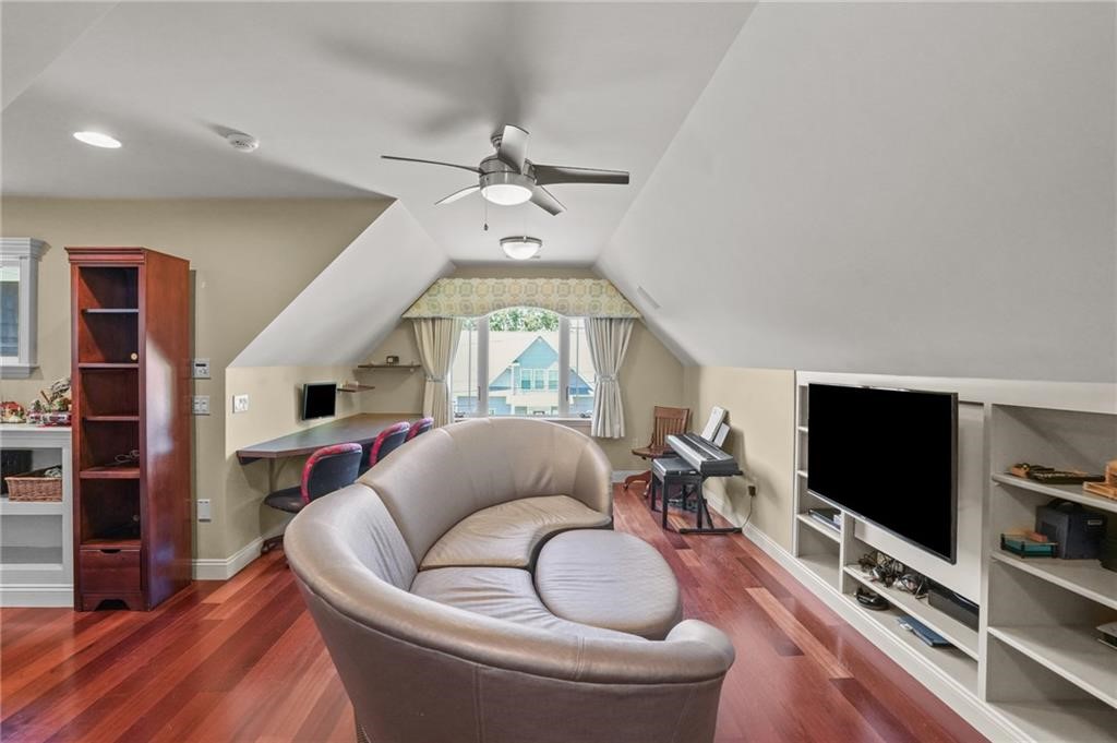 Narragansett, Rhode Island, 02882, United States, 4 Bedrooms Bedrooms, ,4 BathroomsBathrooms,Residential,Active,2032894