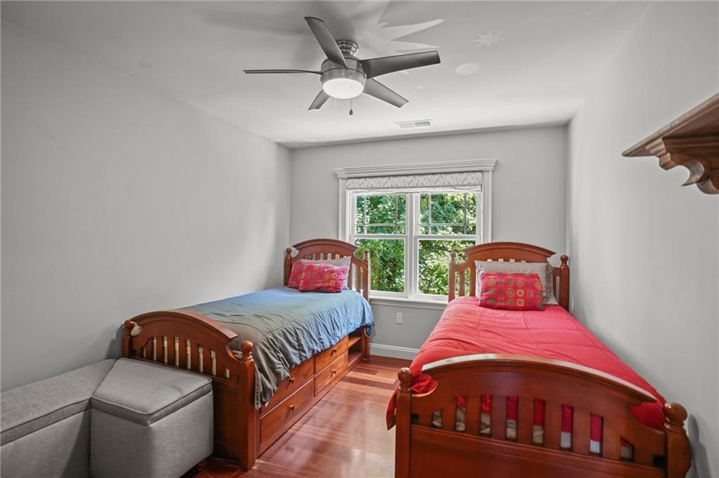 Narragansett, Rhode Island, 02882, United States, 4 Bedrooms Bedrooms, ,4 BathroomsBathrooms,Residential,Active,2032894