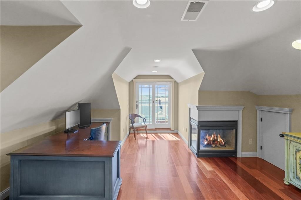 Narragansett, Rhode Island, 02882, United States, 4 Bedrooms Bedrooms, ,4 BathroomsBathrooms,Residential,Active,2032894