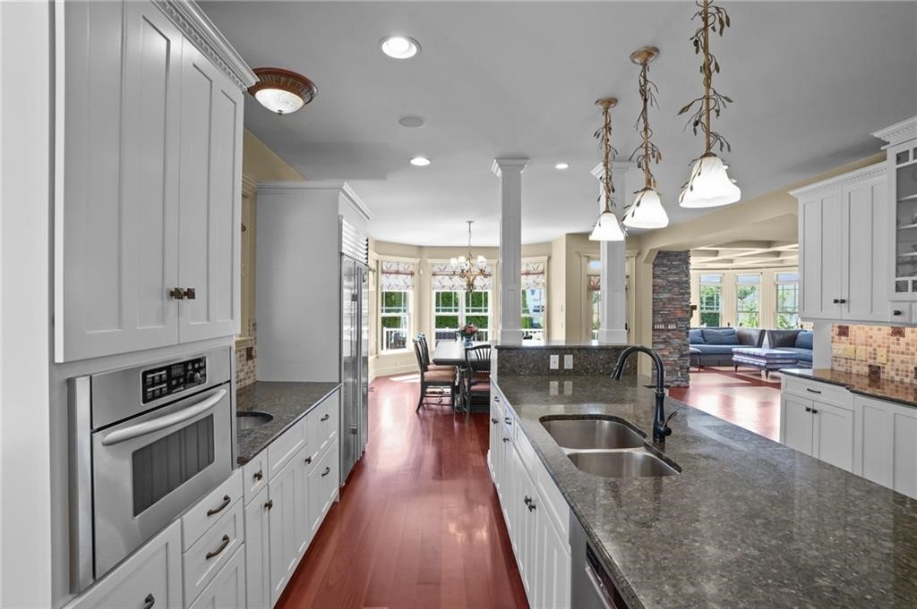 Narragansett, Rhode Island, 02882, United States, 4 Bedrooms Bedrooms, ,4 BathroomsBathrooms,Residential,Active,2032894