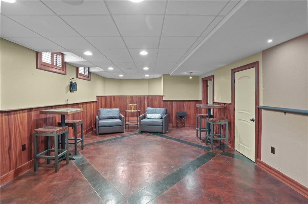 Narragansett, Rhode Island, 02882, United States, 4 Bedrooms Bedrooms, ,4 BathroomsBathrooms,Residential,Active,2032894