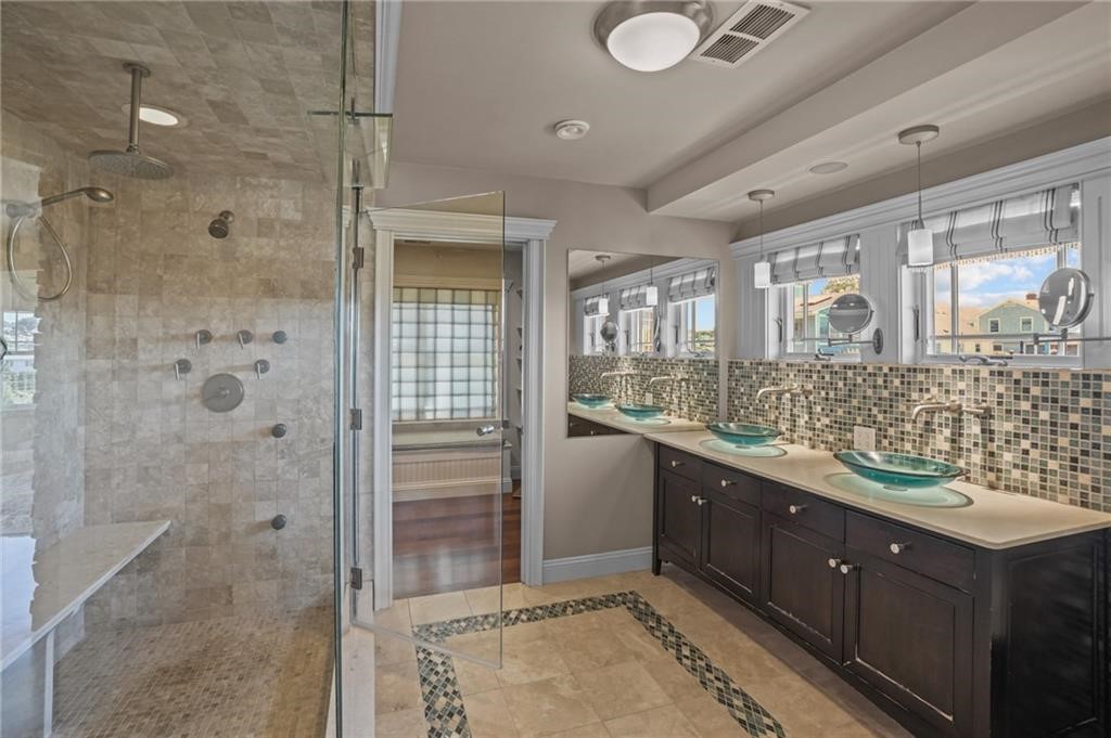 Narragansett, Rhode Island, 02882, United States, 4 Bedrooms Bedrooms, ,4 BathroomsBathrooms,Residential,Active,2032894