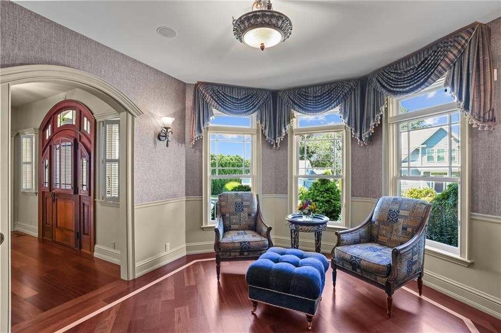 Narragansett, Rhode Island, 02882, United States, 4 Bedrooms Bedrooms, ,4 BathroomsBathrooms,Residential,Active,2032894