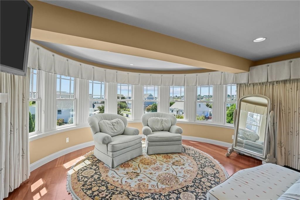 Narragansett, Rhode Island, 02882, United States, 4 Bedrooms Bedrooms, ,4 BathroomsBathrooms,Residential,Active,2032894