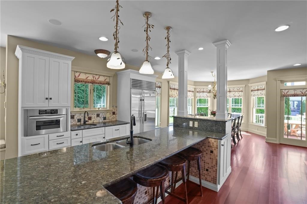 Narragansett, Rhode Island, 02882, United States, 4 Bedrooms Bedrooms, ,4 BathroomsBathrooms,Residential,Active,2032894