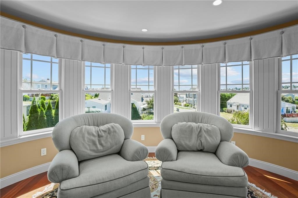 Narragansett, Rhode Island, 02882, United States, 4 Bedrooms Bedrooms, ,4 BathroomsBathrooms,Residential,Active,2032894
