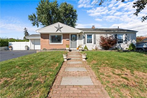 36 Woodbine Street East Providence RI 02915