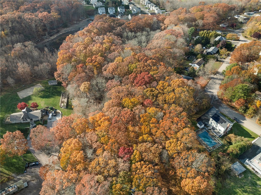 0 Off Iroquois Avenue