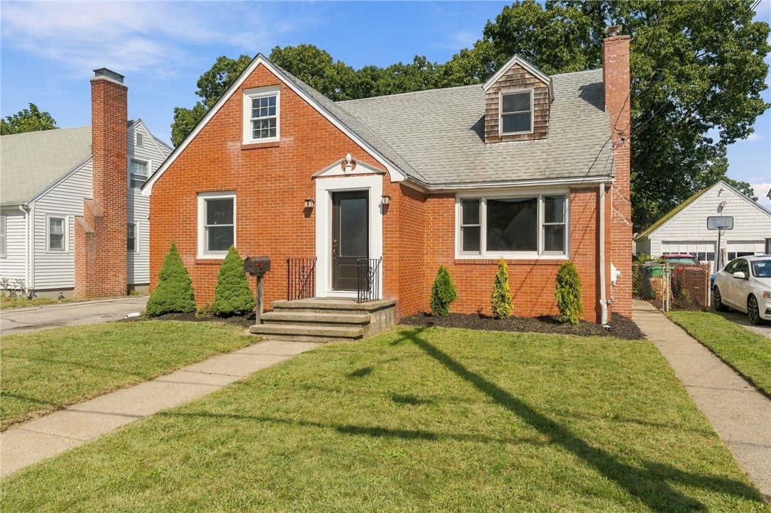 386 Norwood Avenue