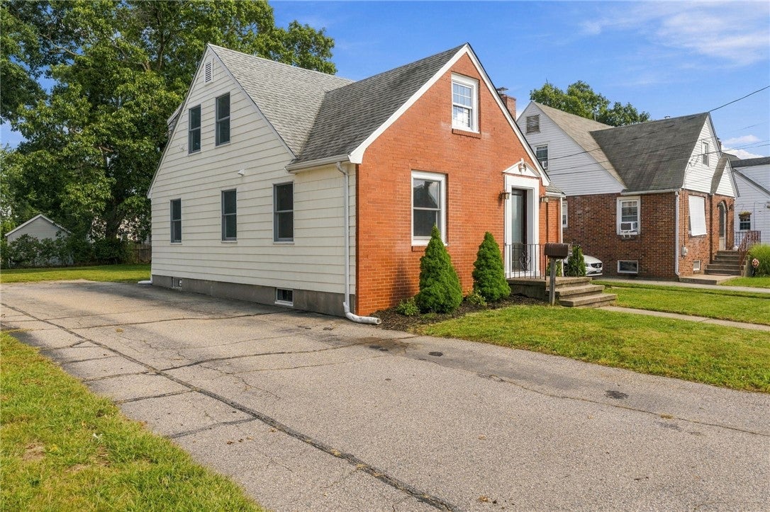 386 Norwood Avenue