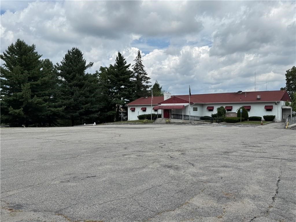 1418 Plainfield Pike