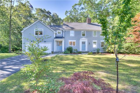 3 Echo Drive Barrington RI 02806