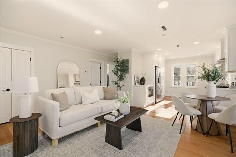 85 Bayview Avenue 2 Bristol RI 02809