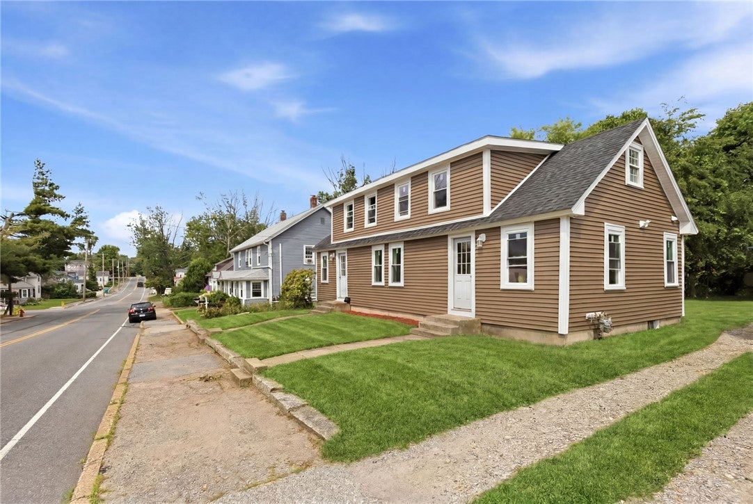 65 New London Avenue