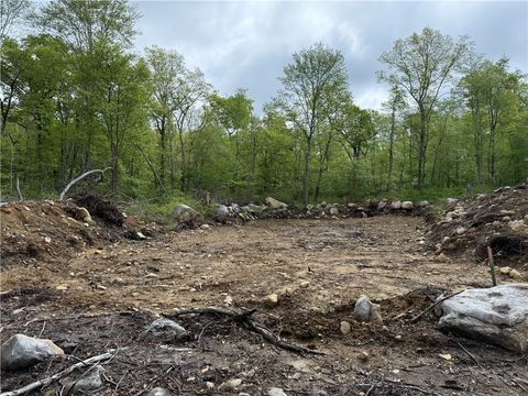 16 Fanning Place Hopkinton RI 02833
