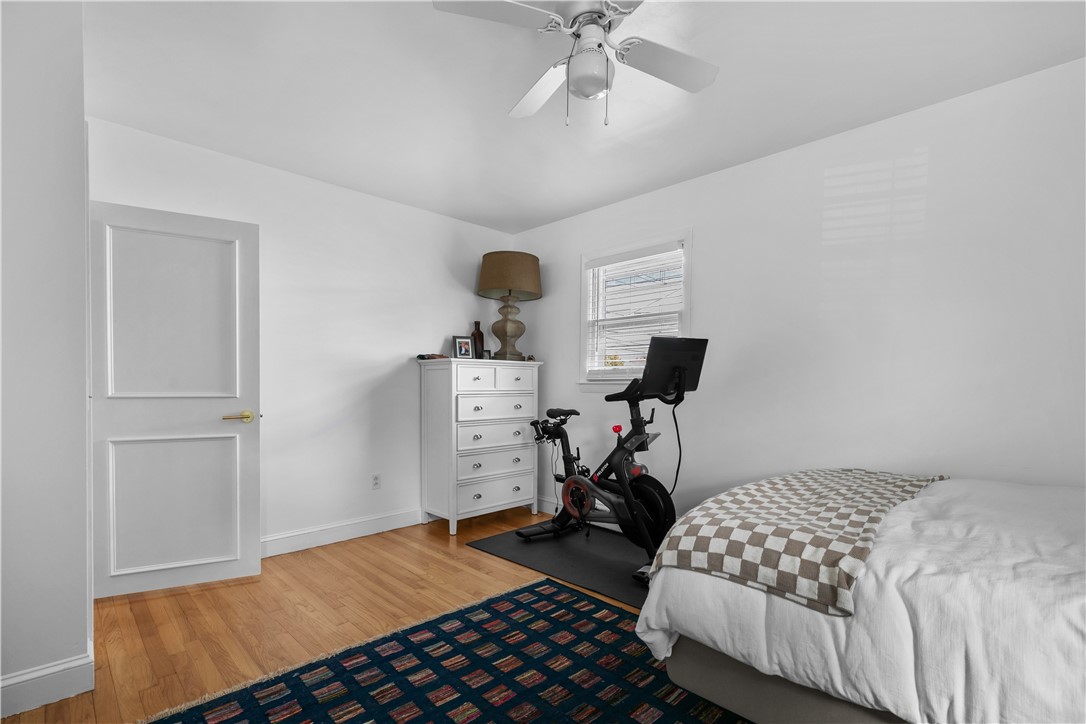 Newport, Rhode Island 02840, United States, 3 Bedrooms Bedrooms, ,2 BathroomsBathrooms,Residential,Active,82784