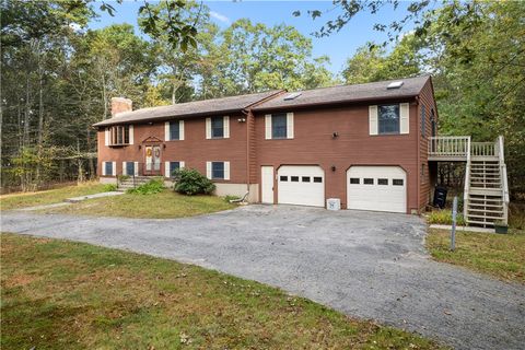 886 Weaver Hill Road Coventry RI 02816