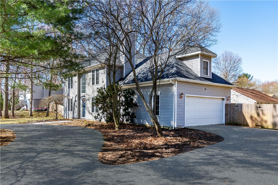 195 Oakland Beach Avenue