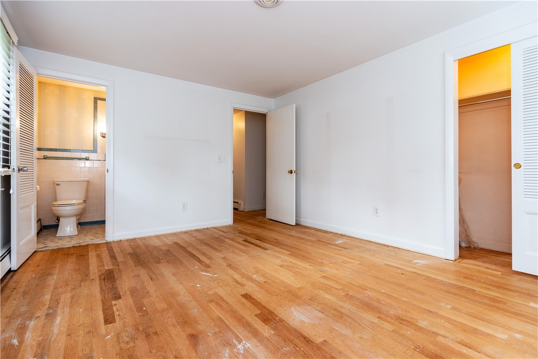 Warwick, Rhode Island 02886, United States, 3 Bedrooms Bedrooms, ,2 BathroomsBathrooms,Residential,Active,171841