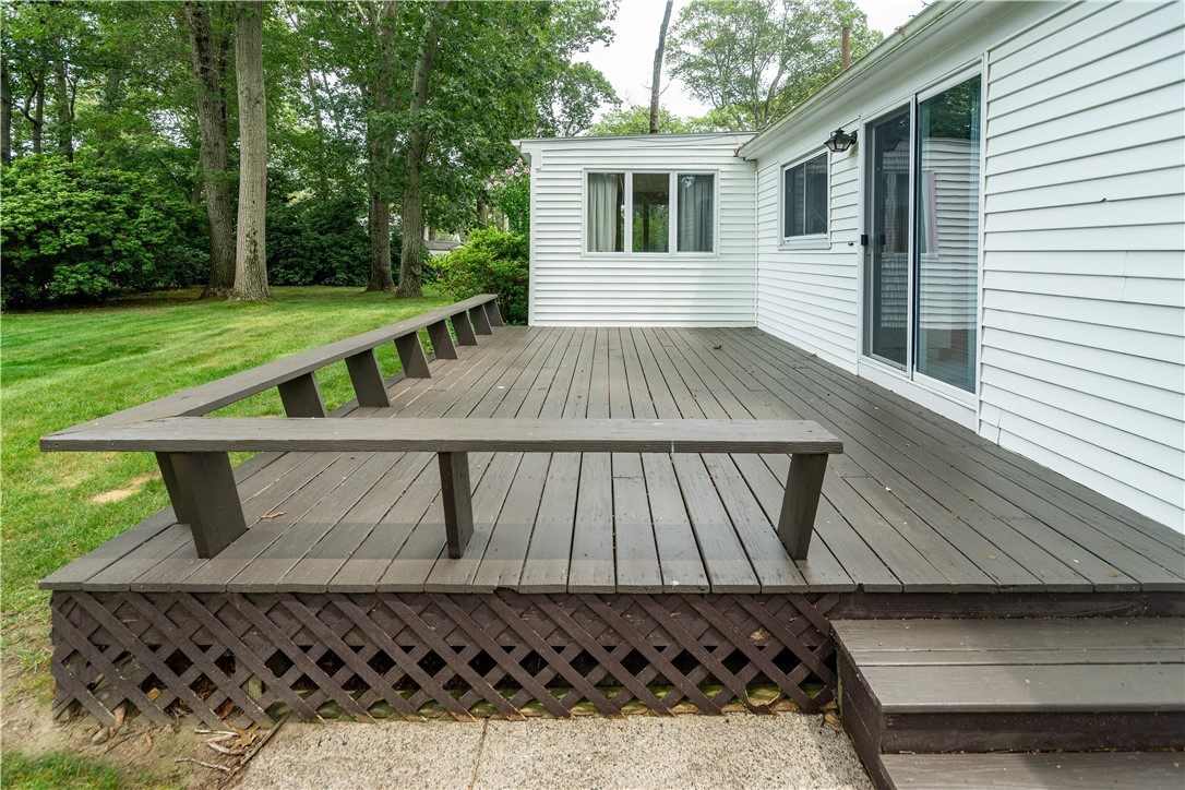 Warwick, Rhode Island 02886, United States, 3 Bedrooms Bedrooms, ,2 BathroomsBathrooms,Residential,Active,171841