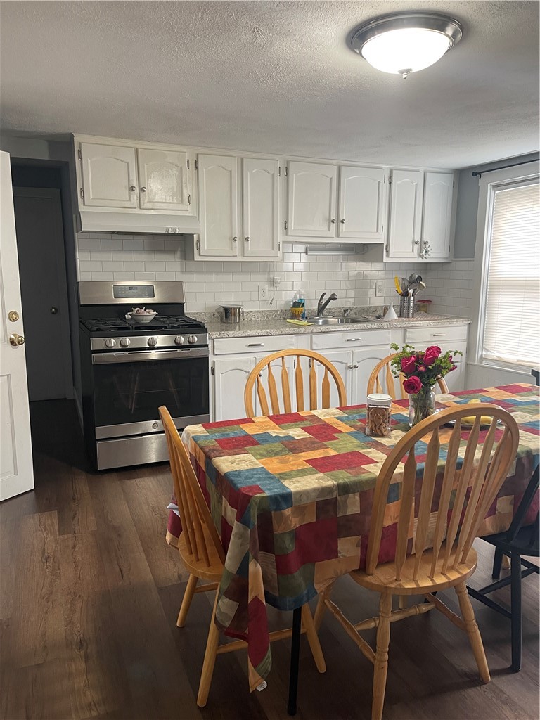 12 Third School Street 2