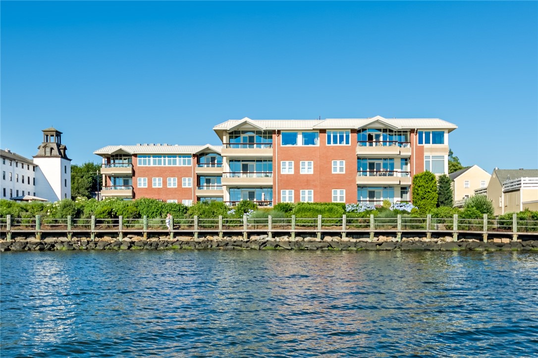 341 Thames Street 302-S