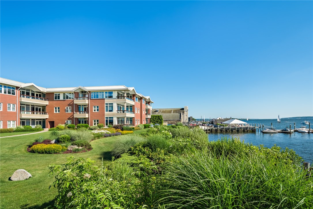 341 Thames Street 302-S