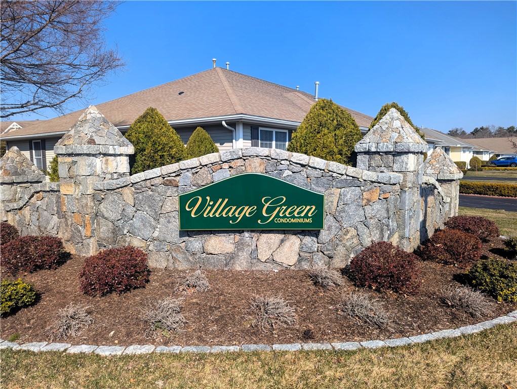 3105 Village Green Circle