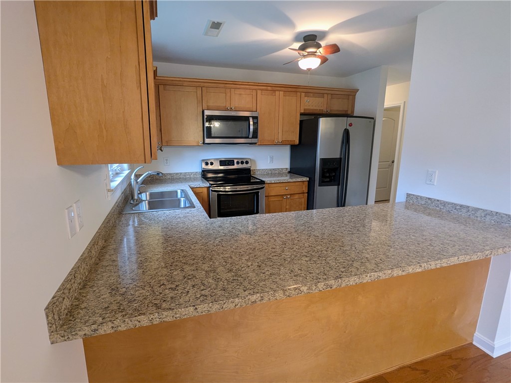 3105 Village Green Circle