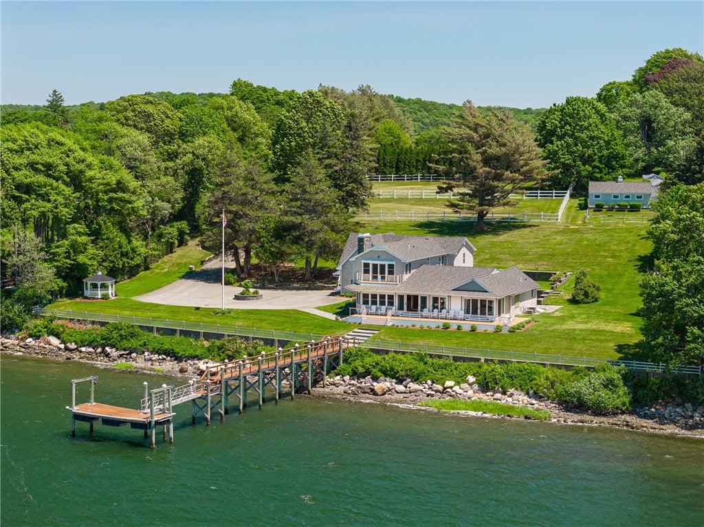 149 Nanaquaket Road