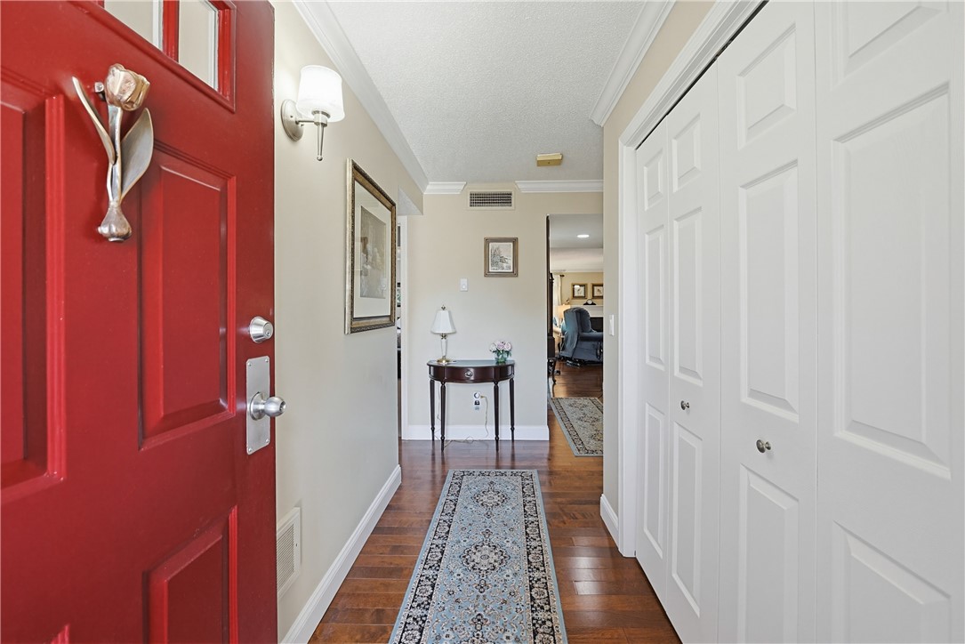 77 Windward Lane
