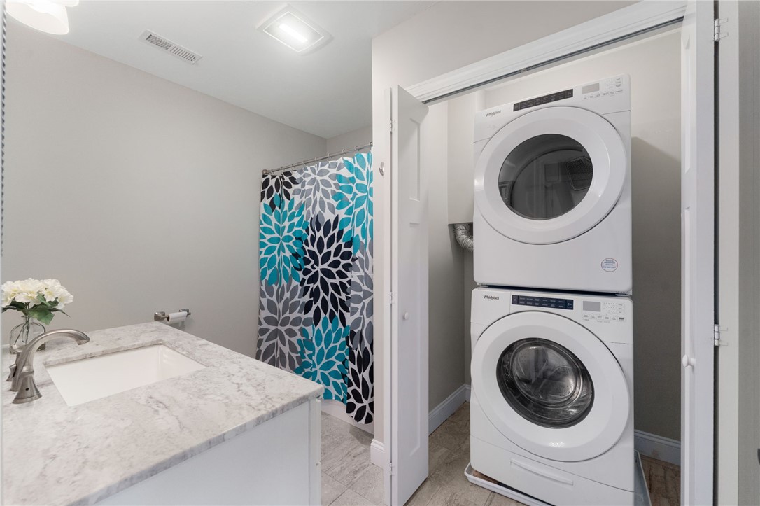 Richmond, Rhode Island 02898, United States, 2 Bedrooms Bedrooms, ,2 BathroomsBathrooms,Residential,Active,151433