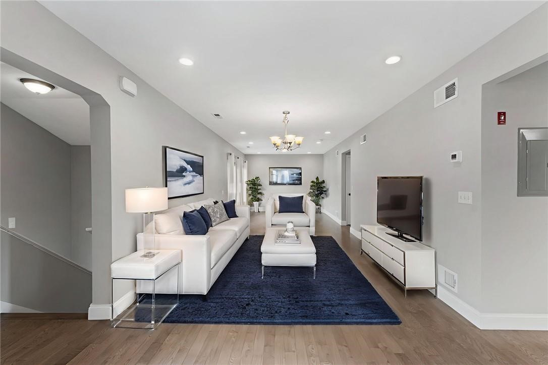 Richmond, Rhode Island 02898, United States, 2 Bedrooms Bedrooms, ,2 BathroomsBathrooms,Residential,Active,151433