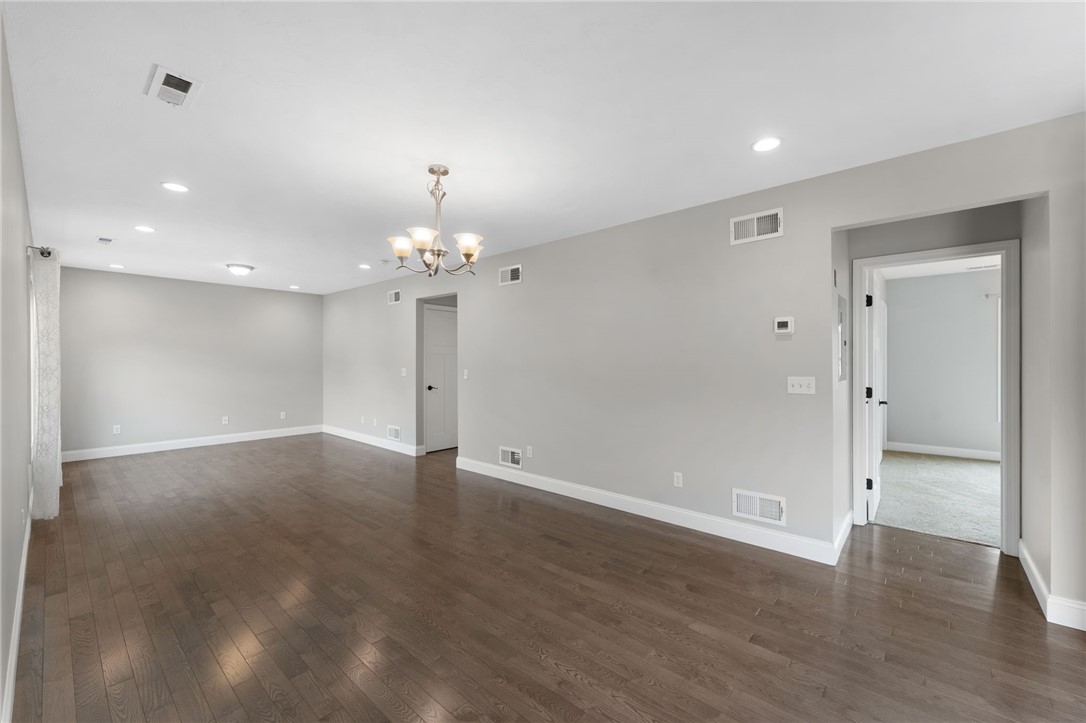 Richmond, Rhode Island 02898, United States, 2 Bedrooms Bedrooms, ,2 BathroomsBathrooms,Residential,Active,151433