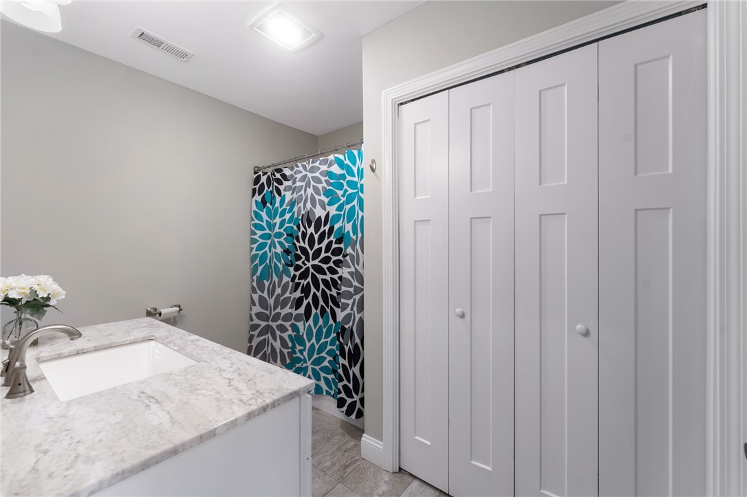 Richmond, Rhode Island 02898, United States, 2 Bedrooms Bedrooms, ,2 BathroomsBathrooms,Residential,Active,151433