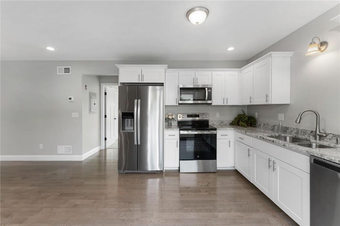 Richmond, Rhode Island 02898, United States, 2 Bedrooms Bedrooms, ,2 BathroomsBathrooms,Residential,Active,151433