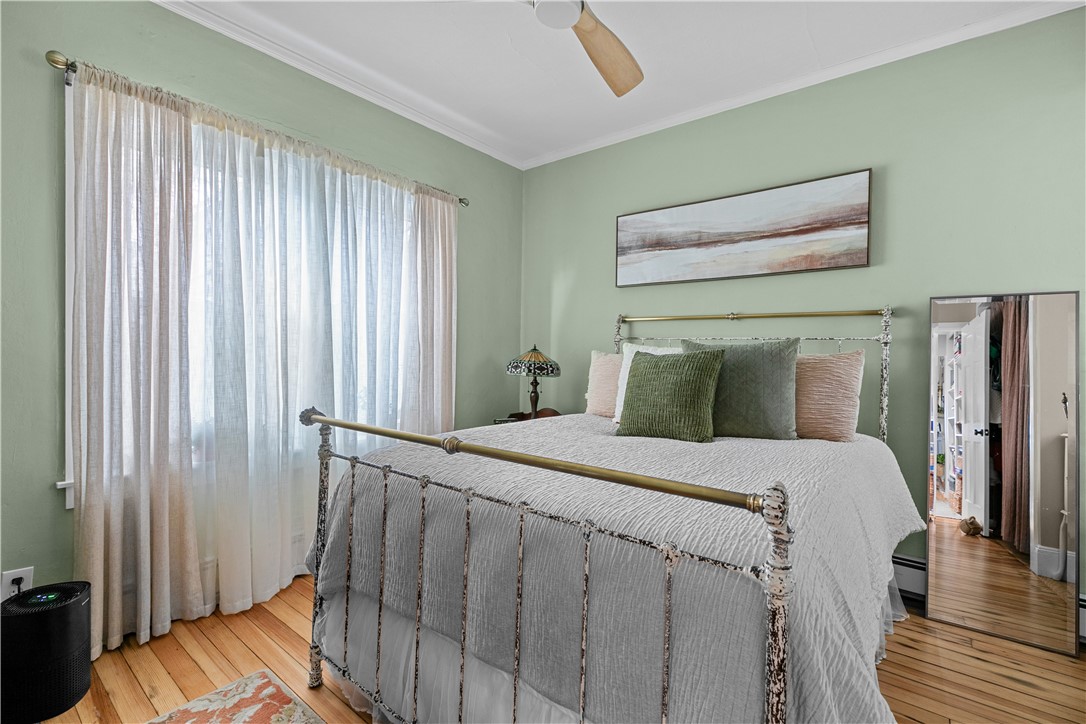 Newport, Rhode Island 02840, United States, 6 Bedrooms Bedrooms, ,3 BathroomsBathrooms,Residential,Pending,15661