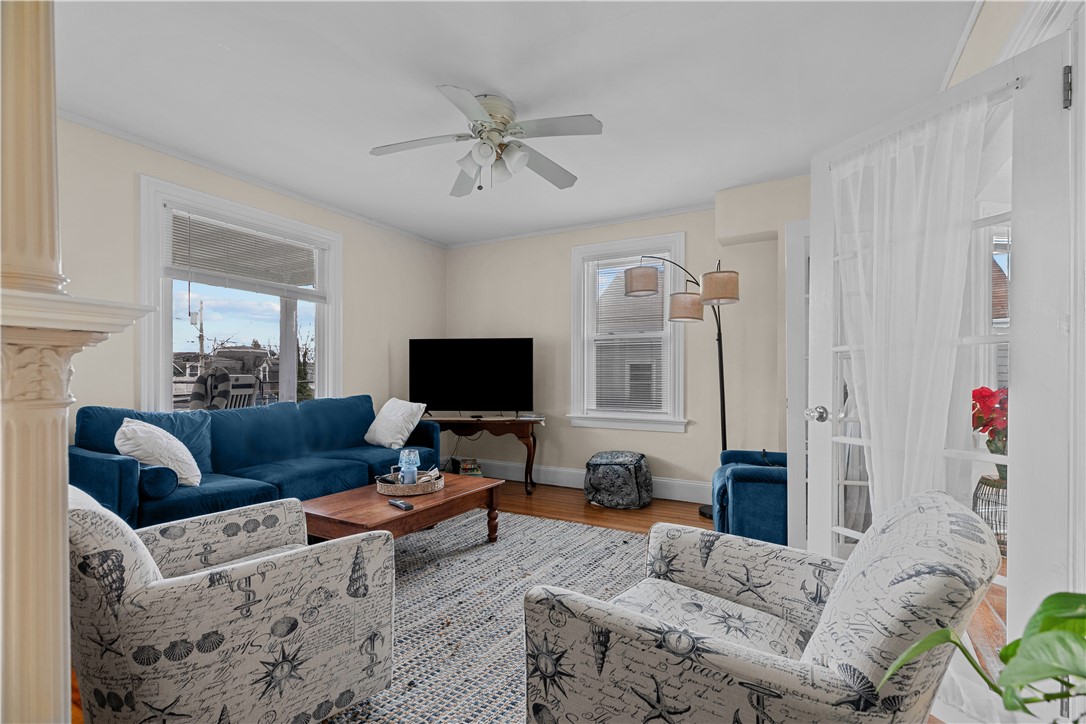 Newport, Rhode Island 02840, United States, 6 Bedrooms Bedrooms, ,3 BathroomsBathrooms,Residential,Pending,15661