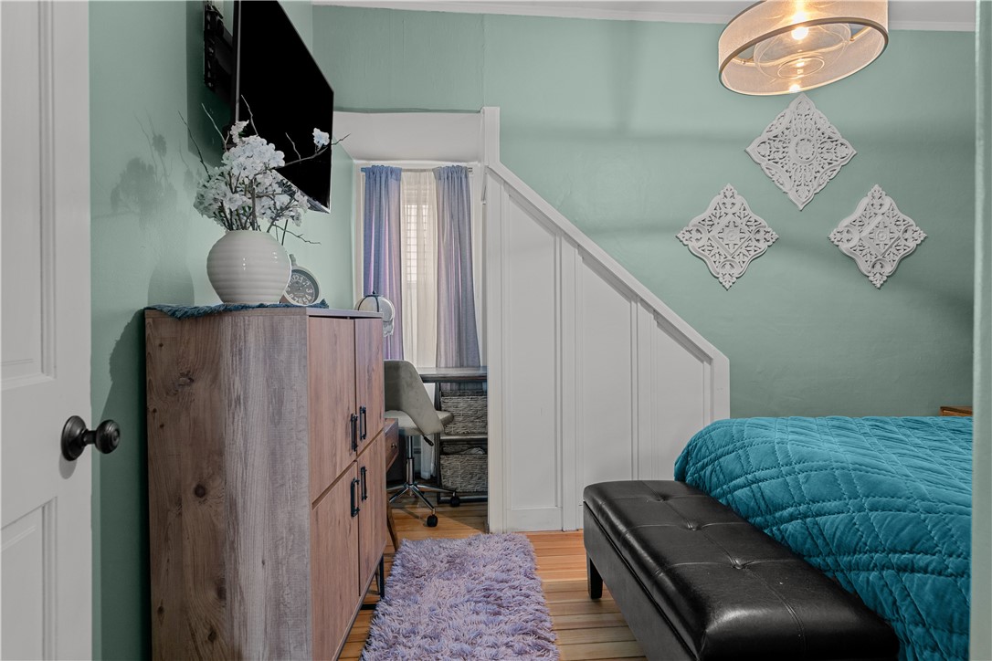 Newport, Rhode Island 02840, United States, 6 Bedrooms Bedrooms, ,3 BathroomsBathrooms,Residential,Pending,15661