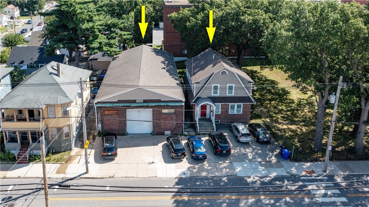 457 Douglas Avenue 461